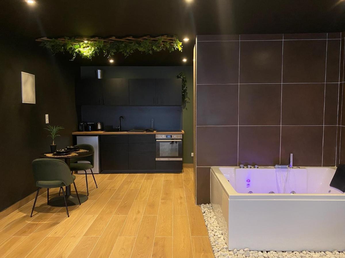 Junglia Suite - Spa & Cine Bourg-en-Bresse Extérieur photo