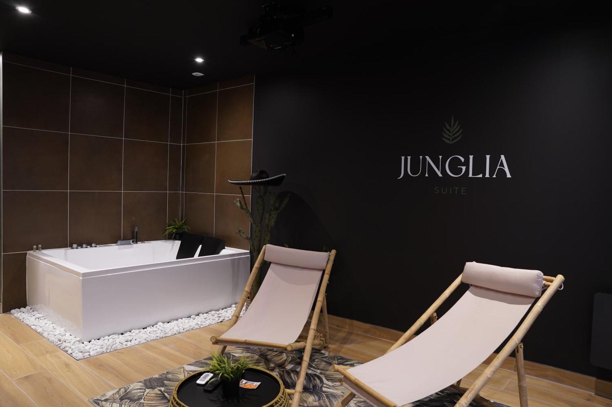 Junglia Suite - Spa & Cine Bourg-en-Bresse Extérieur photo